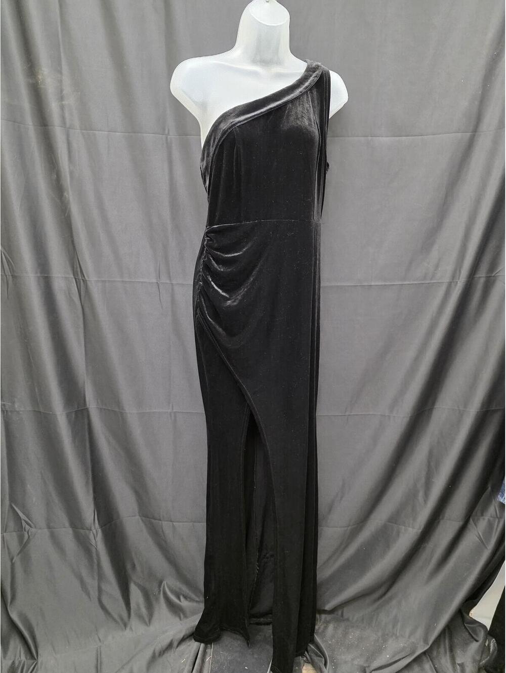 VELVET‑INSPIRED ONE‑SHOULDER RUCHED EVENING GOWN SIZE XL
